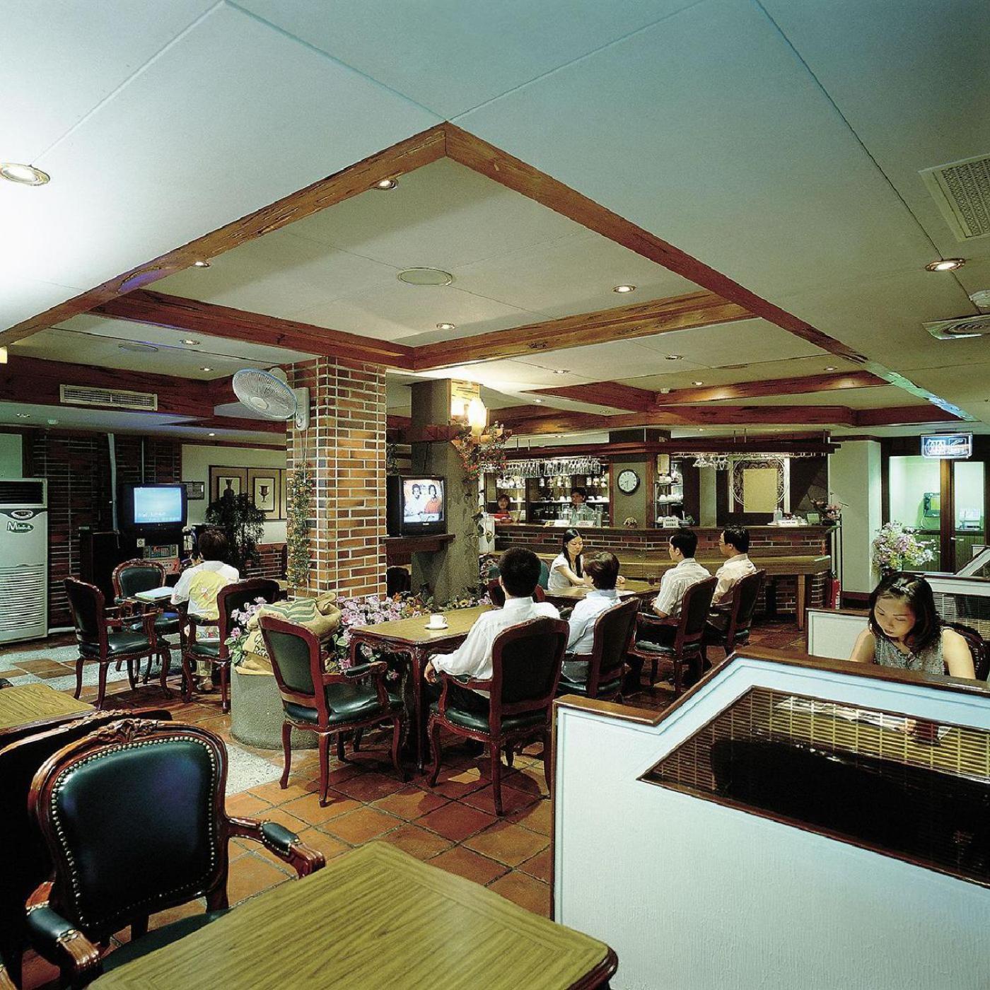 龍昇商務休閒飯店 หย่งคัง ภายนอก รูปภาพ
